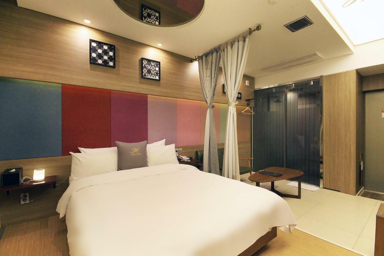H Drive Hotel Iksan Exterior photo