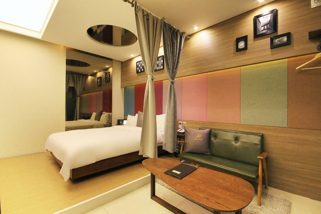 H Drive Hotel Iksan Exterior photo