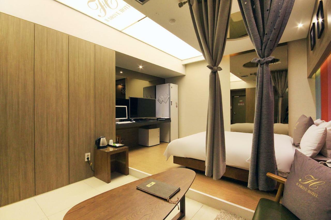 H Drive Hotel Iksan Exterior photo