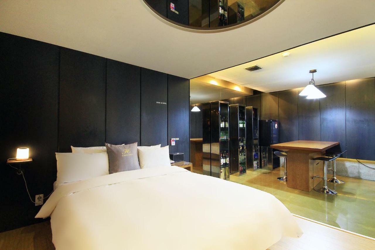 H Drive Hotel Iksan Exterior photo