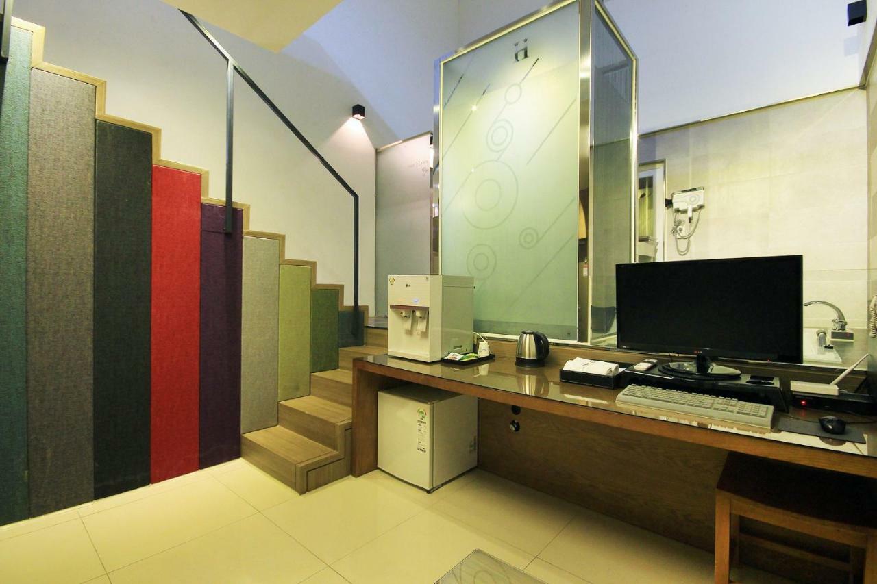 H Drive Hotel Iksan Exterior photo