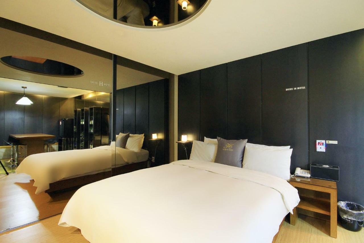 H Drive Hotel Iksan Exterior photo