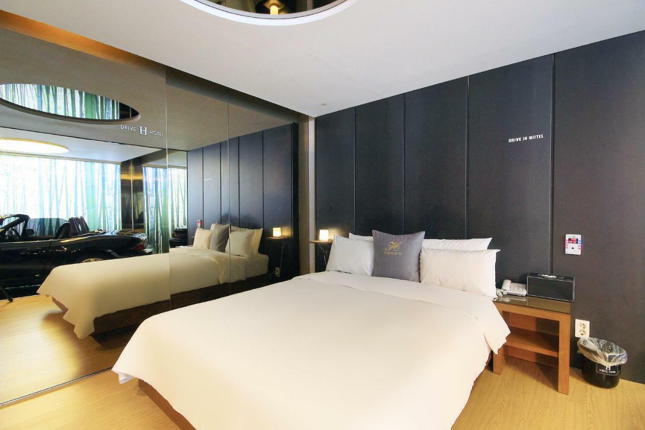 H Drive Hotel Iksan Exterior photo